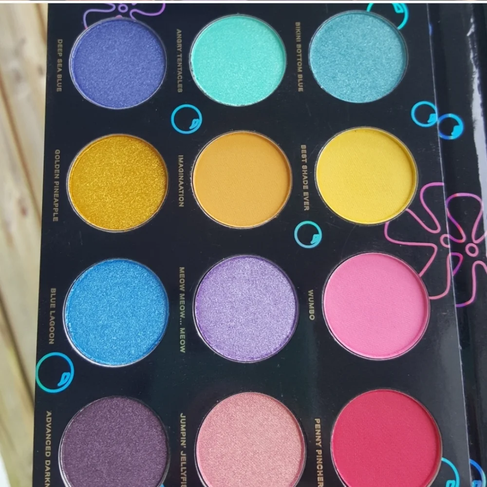 SPONGEBOB Bikini Bottom Eyeshadow Palette